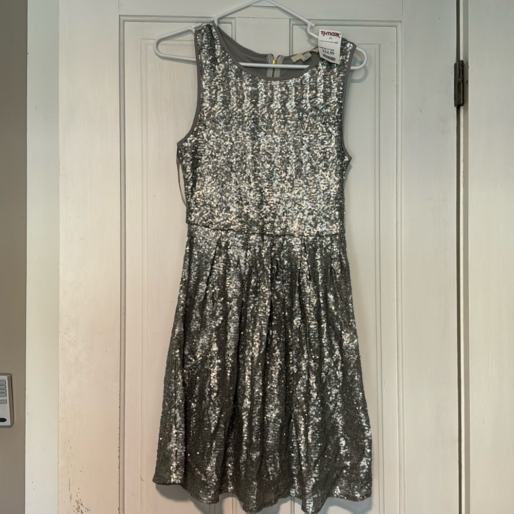 ISSI dress, Silver Sequins - Size Medium NWT